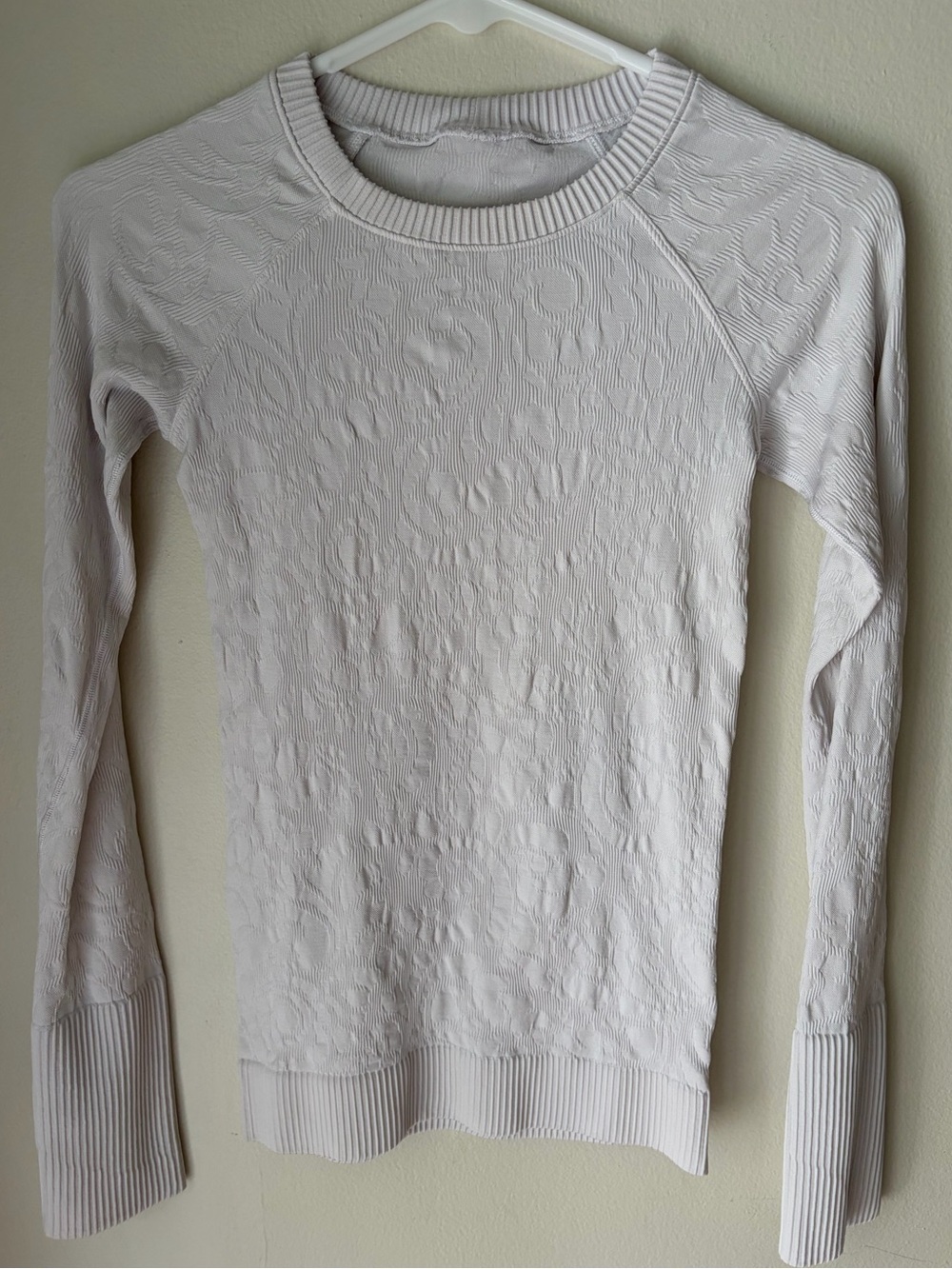 14. Size XS LULULEMON White Restless Longsleeve